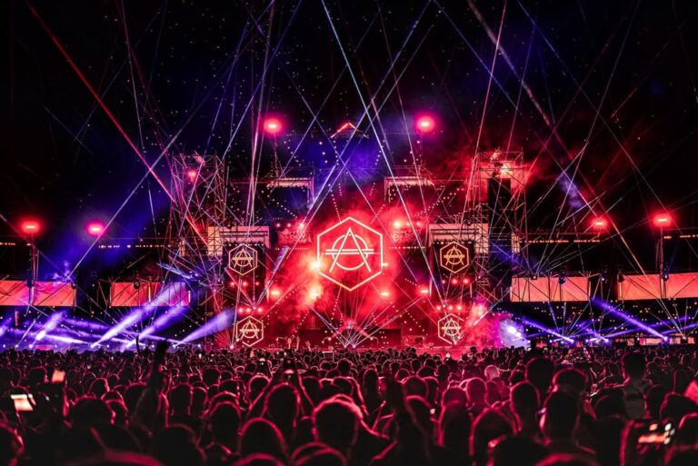 La Galaxia Roja aterriza en nuestro universo este 6 de Diciembre.Prepárate para la energía, soña